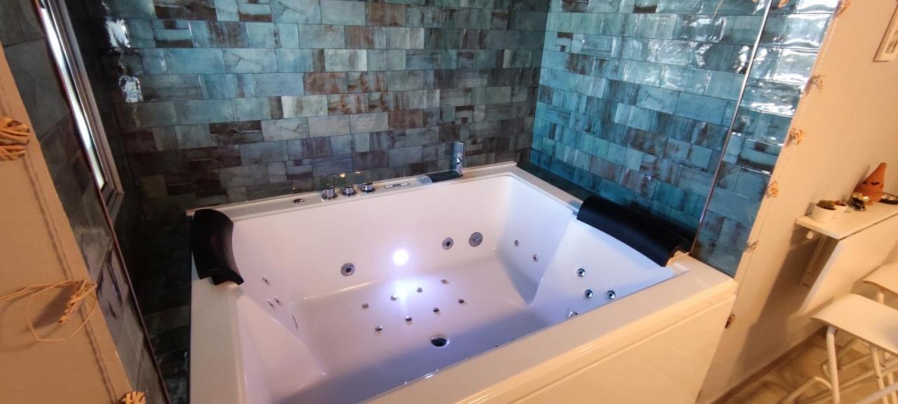 Latorre Jacuzzi Jerez Lägenhet Jerez de la Frontera Exteriör bild