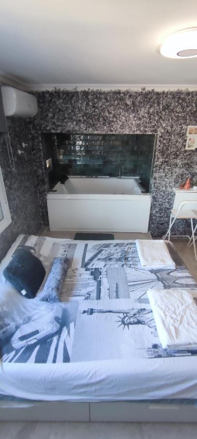 Latorre Jacuzzi Jerez Lägenhet Jerez de la Frontera Exteriör bild